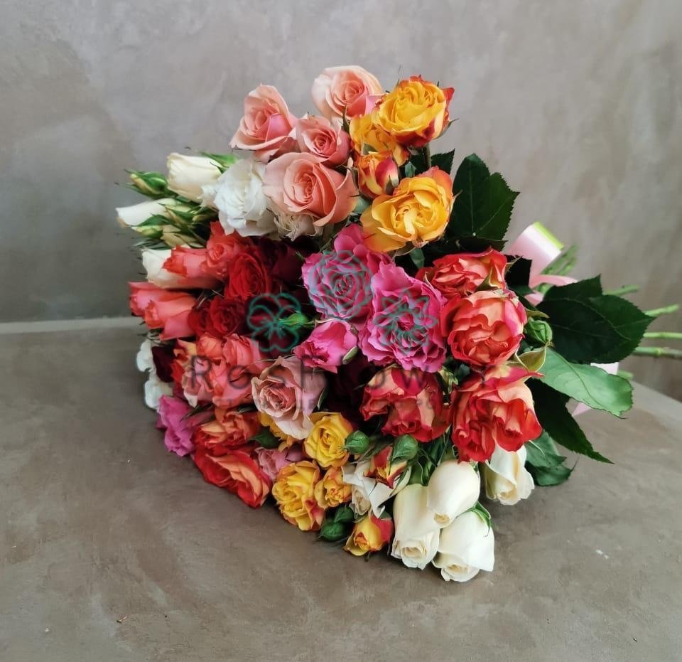 Букет цветов из: Розы в Туме