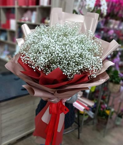 Букет цветов из: Гипсофила в Туме