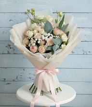 Букет цветов из:  Розы и Лизиантусы #REPLACE_PRED# Туме