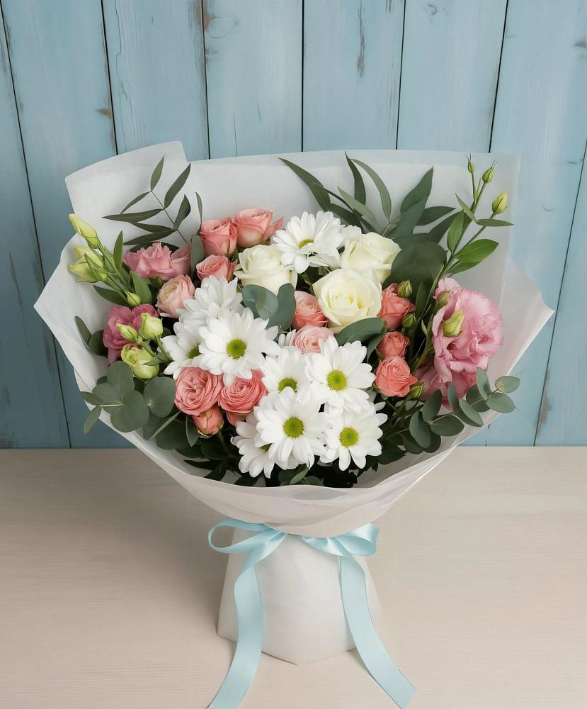 Букет цветов из: Розы, Лизиантусы и Хризантемы в Туме