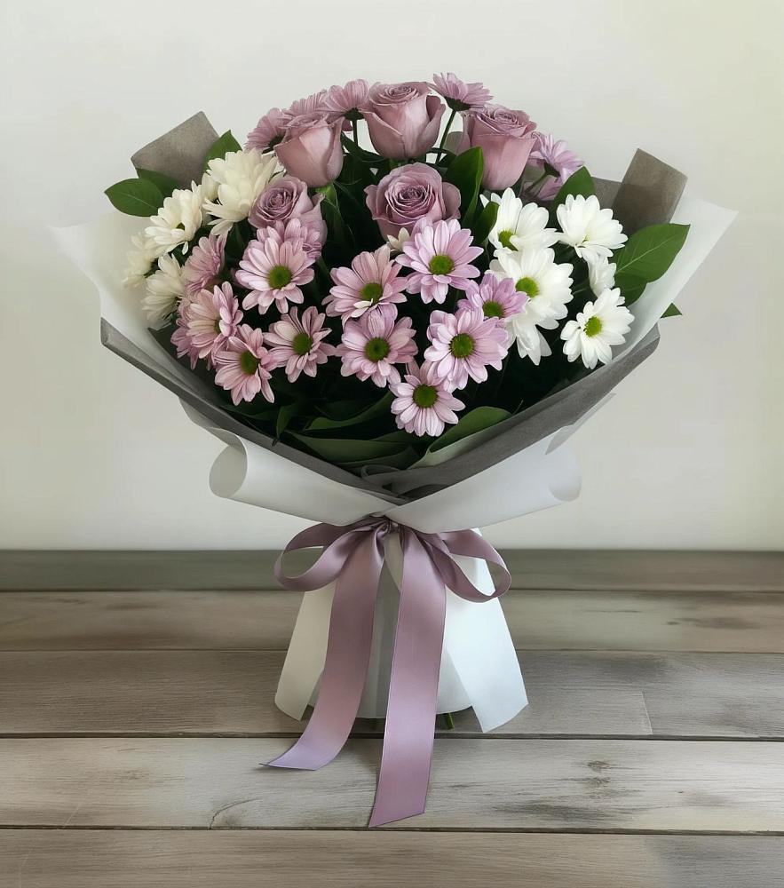 Букет цветов из: Хризантемы и Розы в Туме