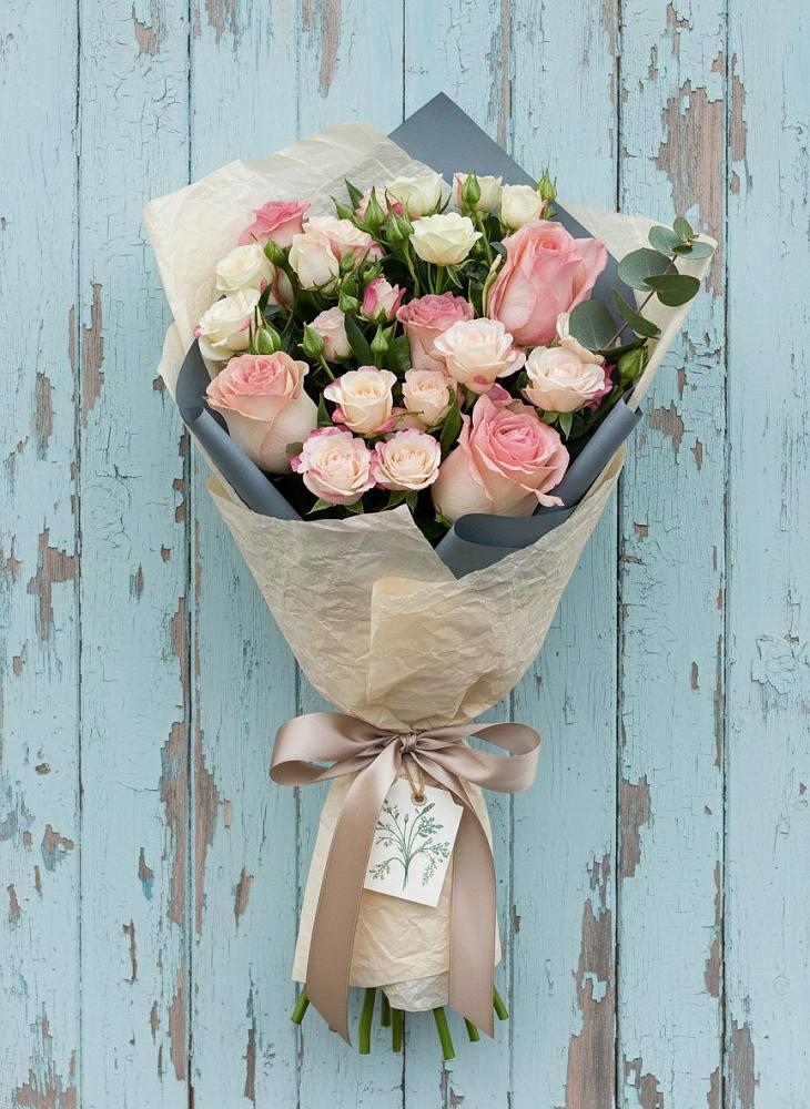 Букет цветов из: Розы в Туме