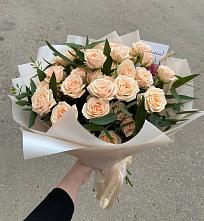 Букет Кремовые розы Латте в Туме