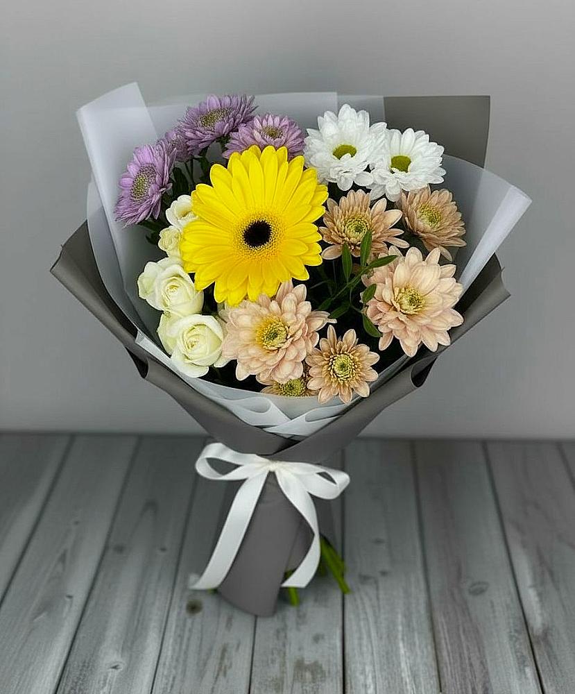 Букет цветов из: Розы, Герберы и Хризантемы в Туме