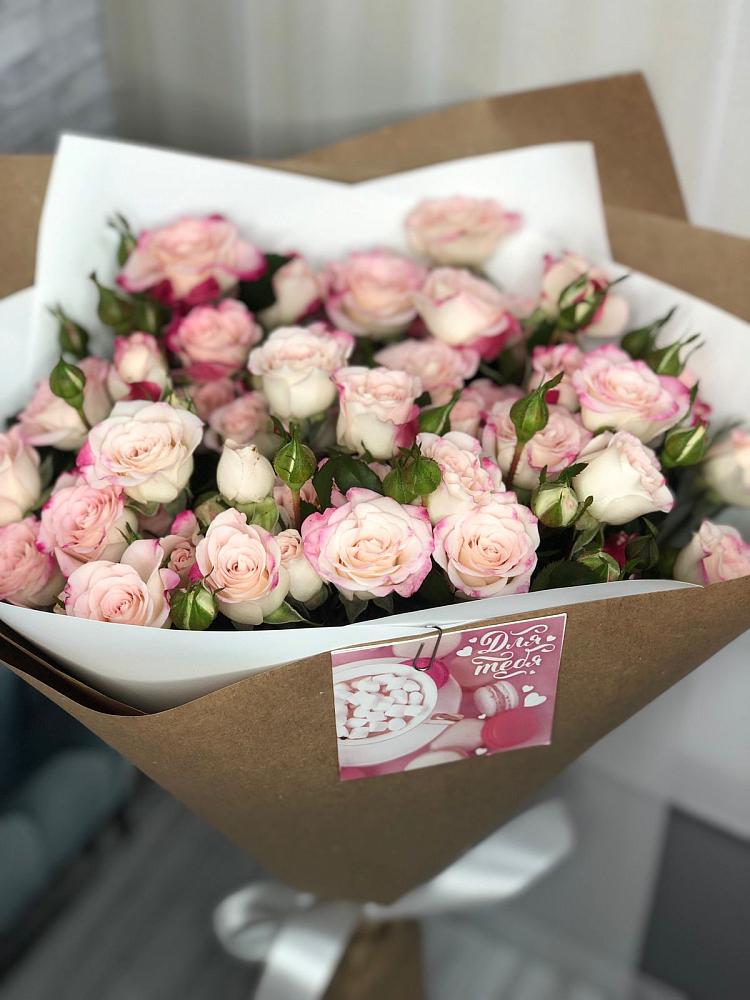 Букет цветов из: Розы в Туме