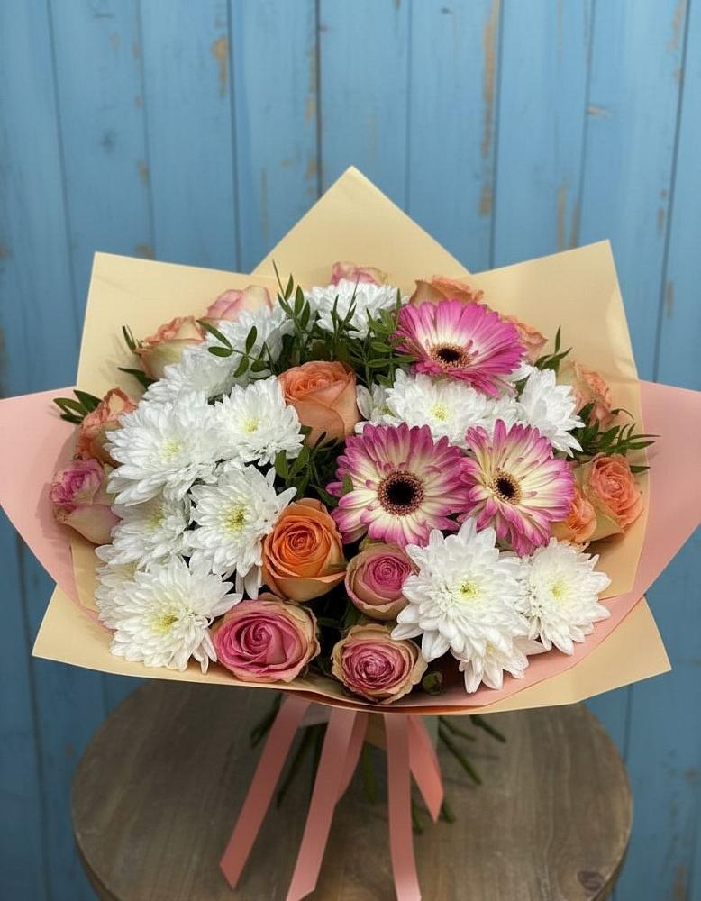 Букет цветов из: Розы, Герберы и Хризантемы в Туме