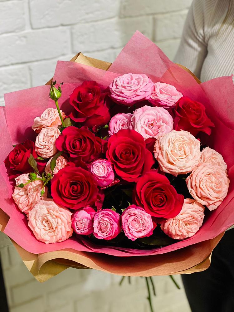 Букет цветов из: Розы в Туме