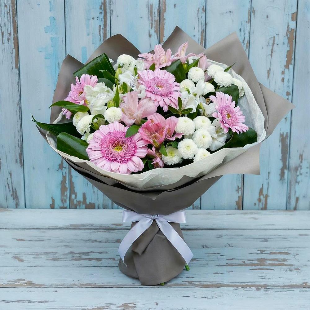 Букет цветов из: Герберы, Альстромерии и Хризантемы в Туме