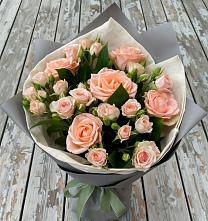 Букет цветов из:  Розы в Туме
