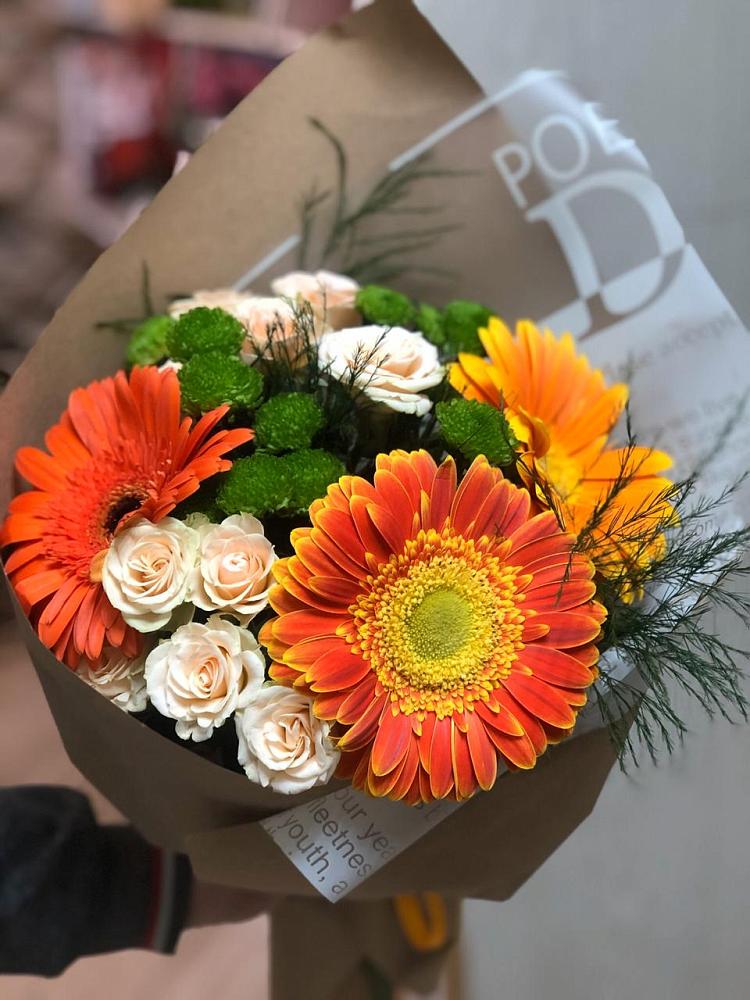 Букет цветов из: Герберы, Хризантемы и Розы в Туме