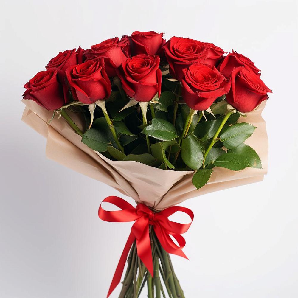 Букет 11 Красных роз Эдлесс Лав в Туме