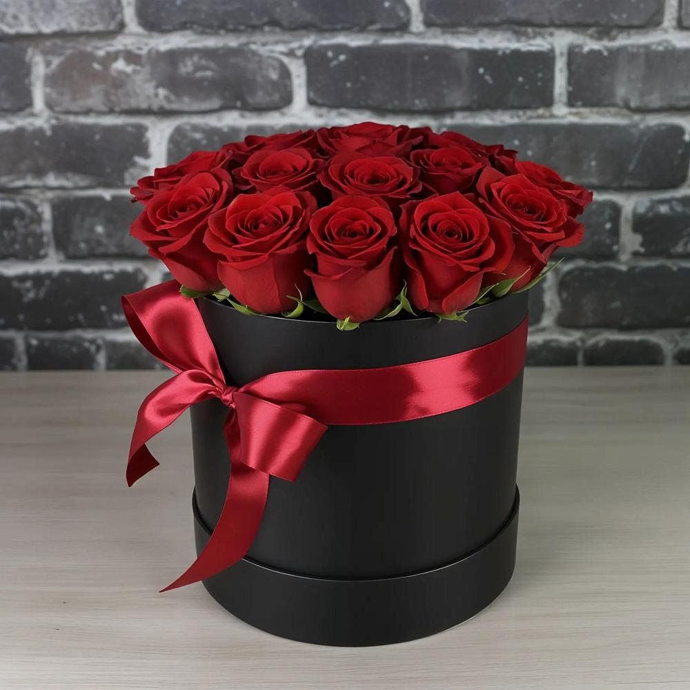 Цветочная композиция из Розы в шляпной коробке в Туме